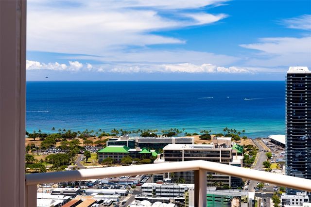 600 Queen Street 4302, Honolulu, HI 96813