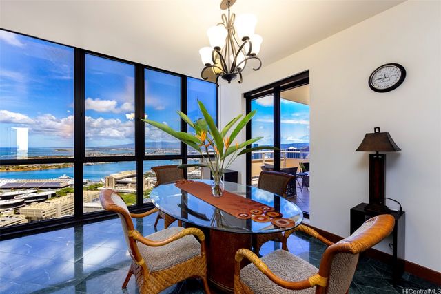 600 Queen Street 4302, Honolulu, HI 96813