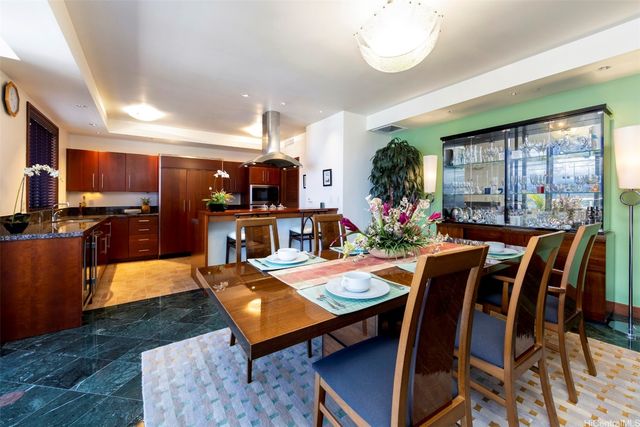 600 Queen Street 4302, Honolulu, HI 96813
