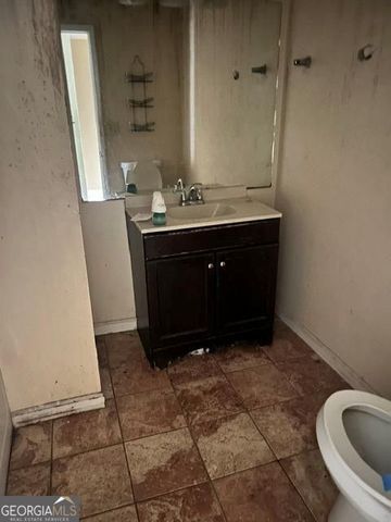 11 Lakeview Lane, Stockbridge, GA 30281