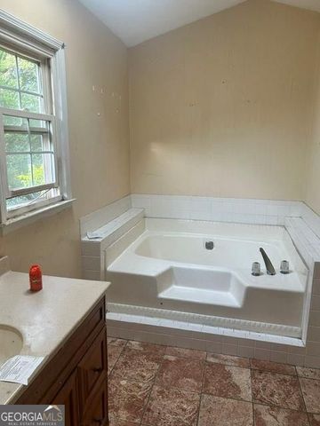 11 Lakeview Lane, Stockbridge, GA 30281