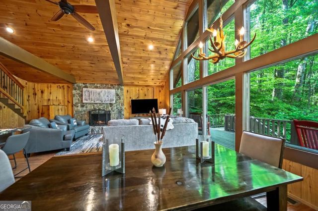 469 North Lake Drive, Ellijay, GA 30536