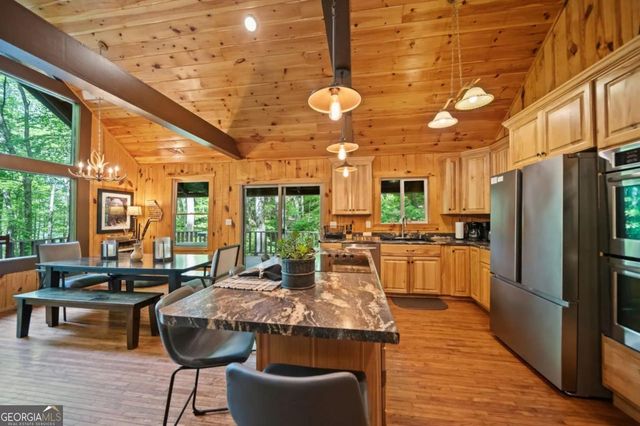469 North Lake Drive, Ellijay, GA 30536