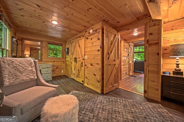 469 North Lake Drive, Ellijay, GA 30536