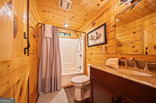 469 North Lake Drive, Ellijay, GA 30536