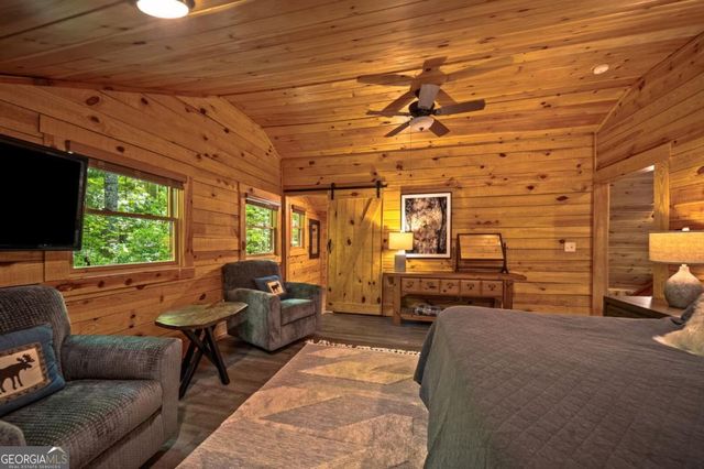 469 North Lake Drive, Ellijay, GA 30536