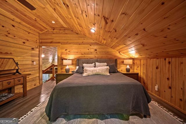 469 North Lake Drive, Ellijay, GA 30536