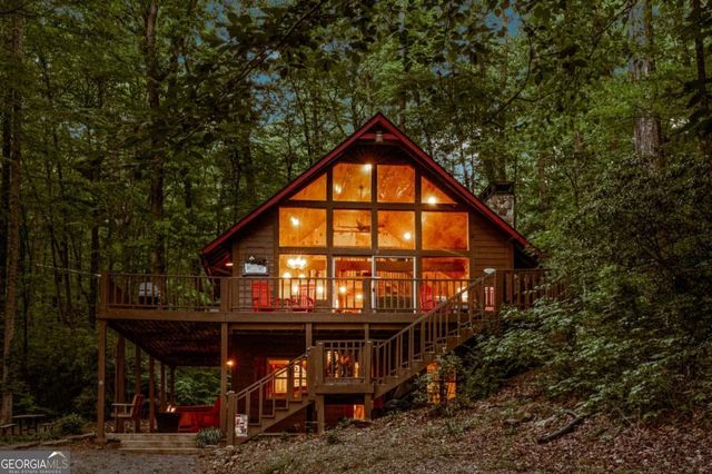 469 North Lake Drive, Ellijay, GA 30536