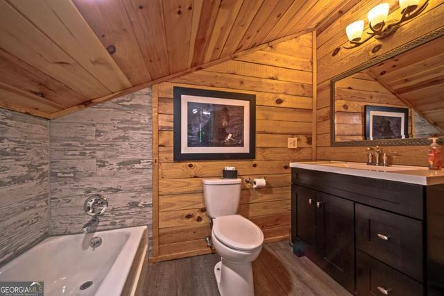 469 North Lake Drive, Ellijay, GA 30536
