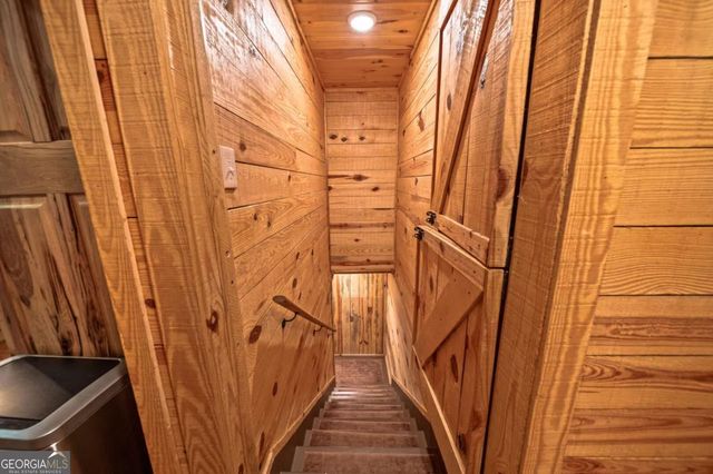 469 North Lake Drive, Ellijay, GA 30536