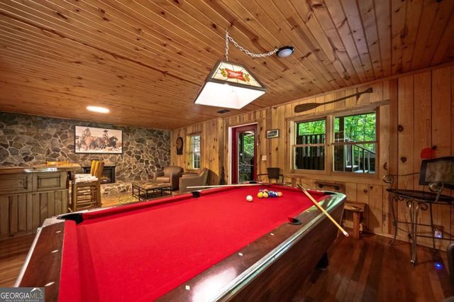 469 North Lake Drive, Ellijay, GA 30536
