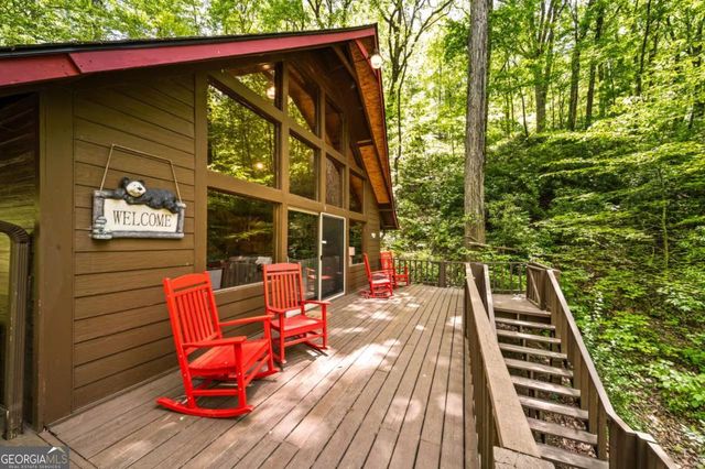 469 North Lake Drive, Ellijay, GA 30536