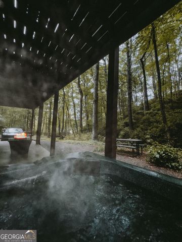 469 North Lake Drive, Ellijay, GA 30536