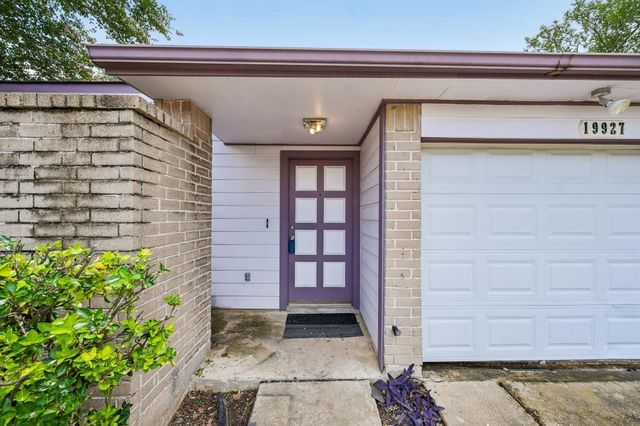 19927 Sutton Falls Drive, Cypress, TX 77433