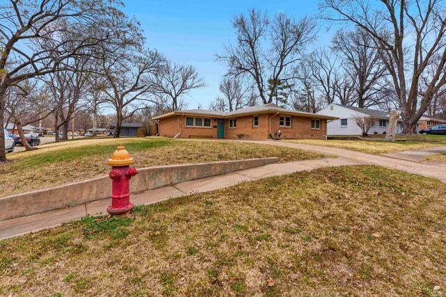 2456 Hobbs Drive, Manhattan, KS 66502