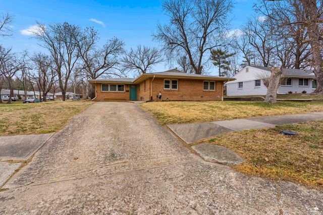 2456 Hobbs Drive, Manhattan, KS 66502