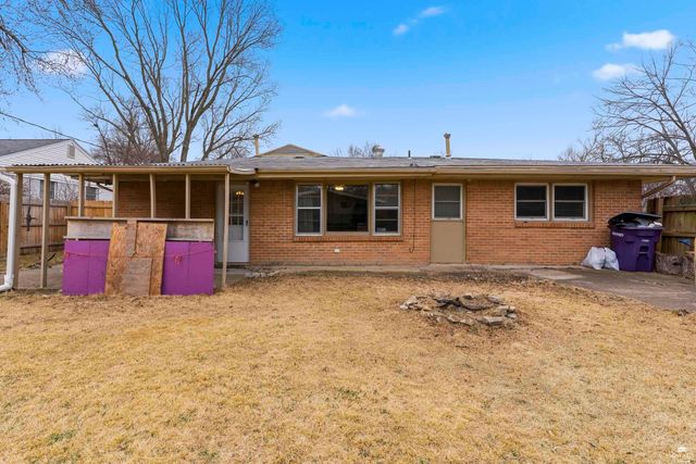 2456 Hobbs Drive, Manhattan, KS 66502