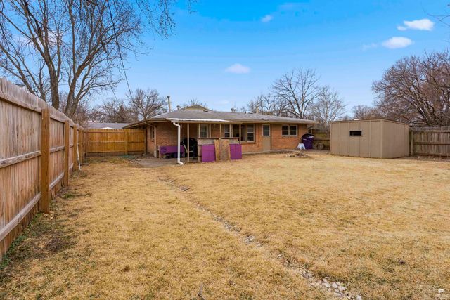 2456 Hobbs Drive, Manhattan, KS 66502