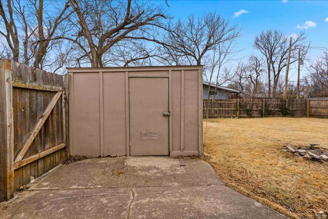 2456 Hobbs Drive, Manhattan, KS 66502