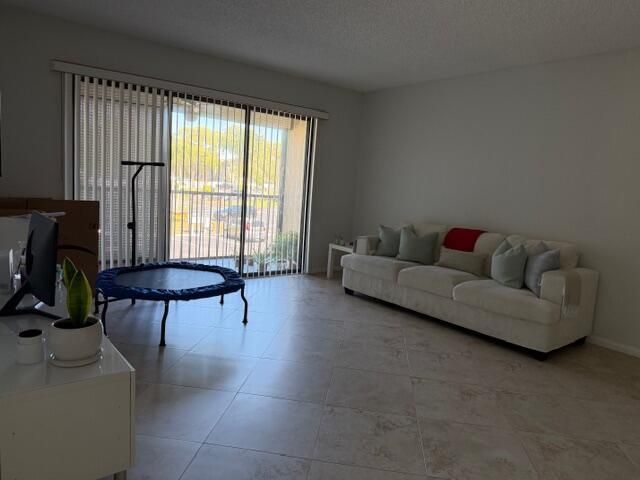 812 Sky Pine Way D2, Greenacres, FL 33415