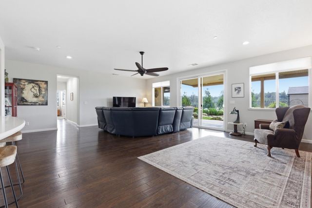 10547 Rubicon Ct, Grass Valley, CA 95949