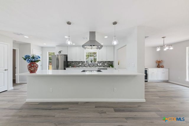 472 Hickory Forrest Drive, Seguin, TX 78155