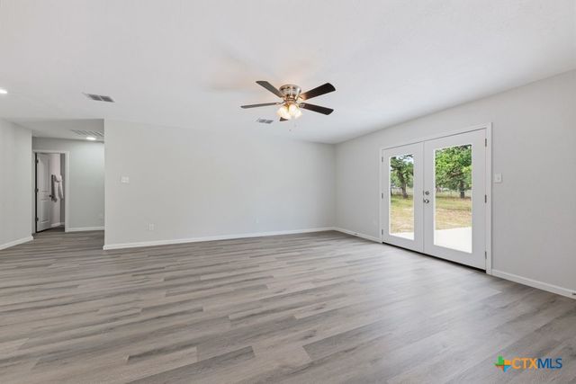 472 Hickory Forrest Drive, Seguin, TX 78155