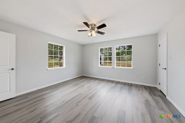 472 Hickory Forrest Drive, Seguin, TX 78155