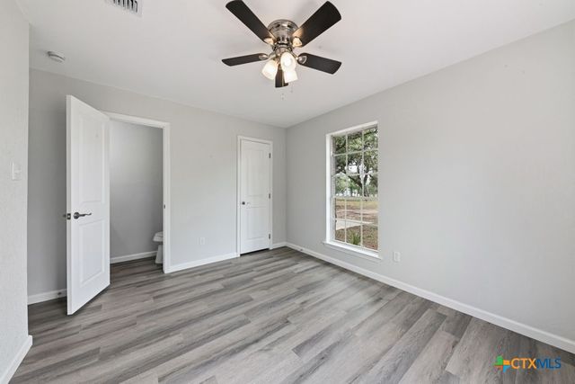 472 Hickory Forrest Drive, Seguin, TX 78155