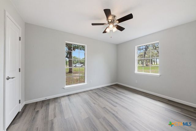472 Hickory Forrest Drive, Seguin, TX 78155