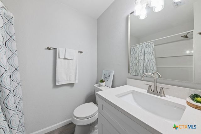 472 Hickory Forrest Drive, Seguin, TX 78155
