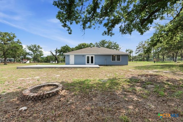 472 Hickory Forrest Drive, Seguin, TX 78155