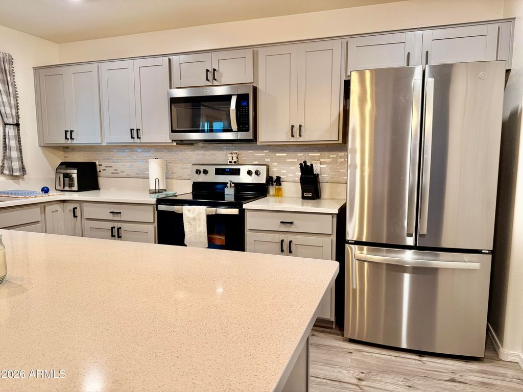 1553 E ELEGANTE Drive, Casa Grande, AZ 85122 — photo 2