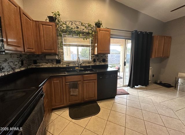 14764 S AMADO Boulevard, Arizona City, AZ 85123