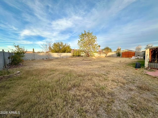 14764 S AMADO Boulevard, Arizona City, AZ 85123