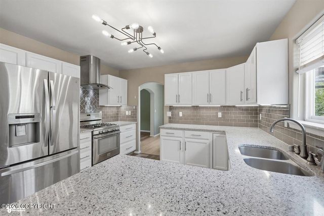 4044 E Serendipity Loop, Wasilla, AK 99654