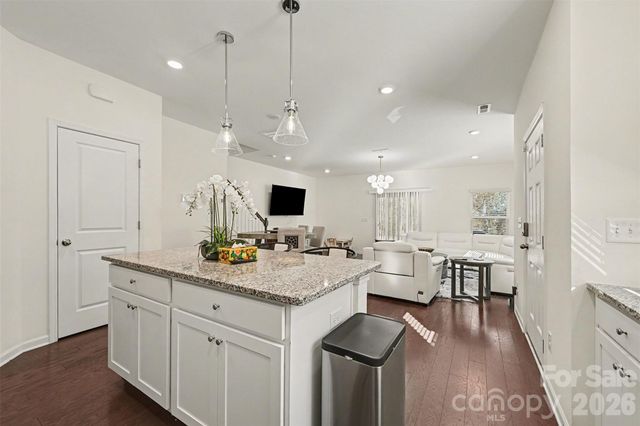 302 Abington Street, Matthews, NC 28104