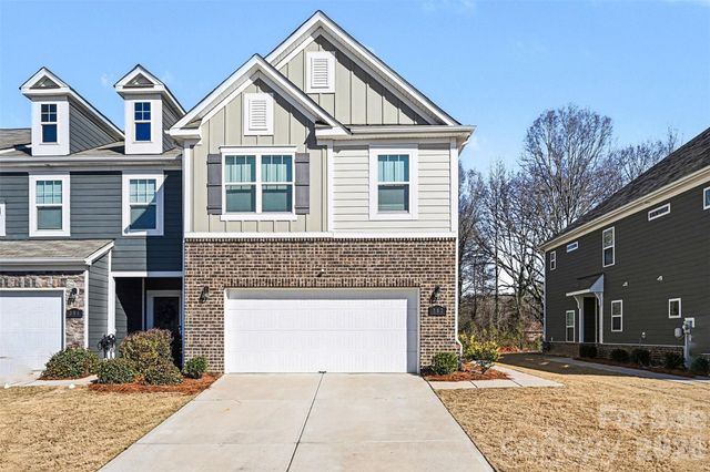 302 Abington Street, Matthews, NC 28104