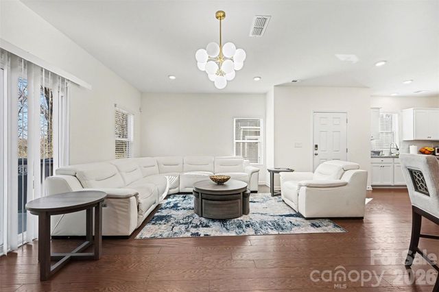 302 Abington Street, Matthews, NC 28104