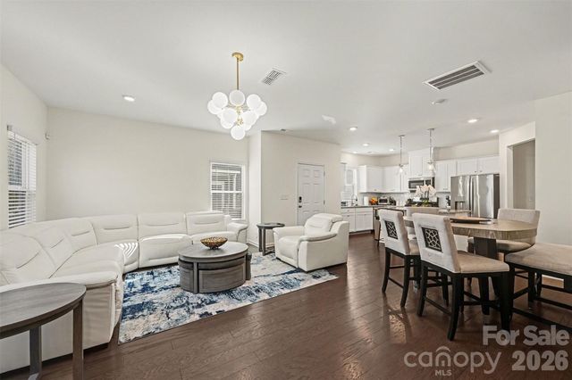 302 Abington Street, Matthews, NC 28104