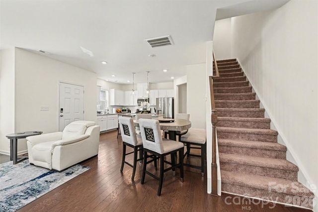 302 Abington Street, Matthews, NC 28104