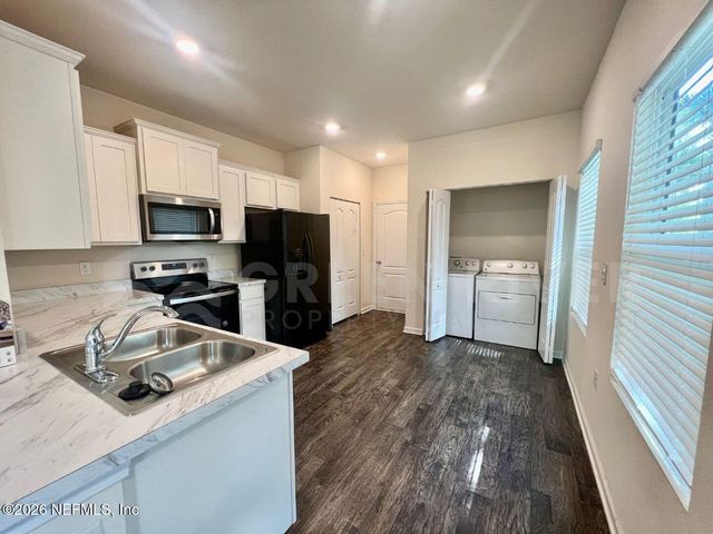 294 ARALIA Lane, Jacksonville, FL 32216