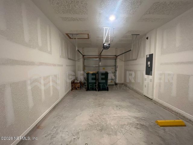 294 ARALIA Lane, Jacksonville, FL 32216