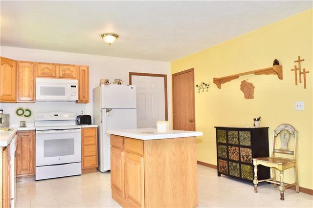 7760 Lake Avenue, Hayward, WI 54843