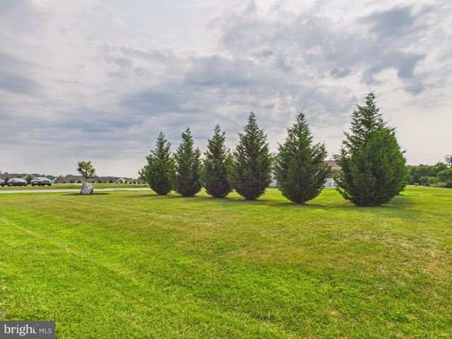 222 BALMORAL LN, Martinsburg, WV 25404