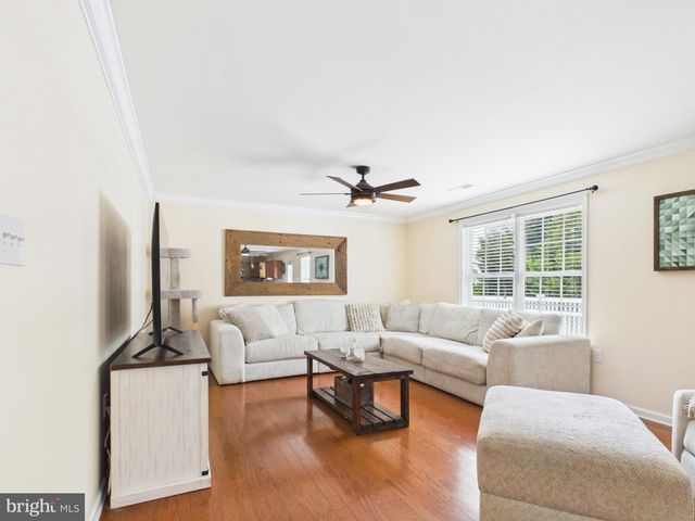 222 BALMORAL LN, Martinsburg, WV 25404