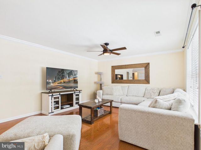 222 BALMORAL LN, Martinsburg, WV 25404