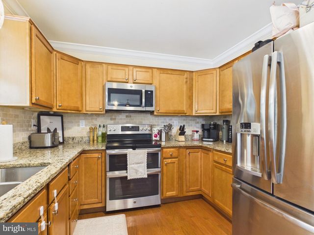 222 BALMORAL LN, Martinsburg, WV 25404