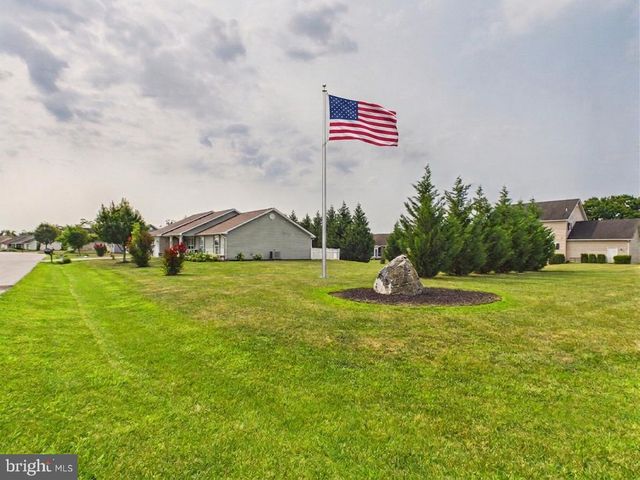 222 BALMORAL LN, Martinsburg, WV 25404