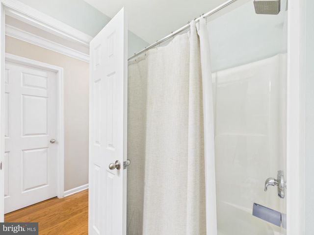 222 BALMORAL LN, Martinsburg, WV 25404
